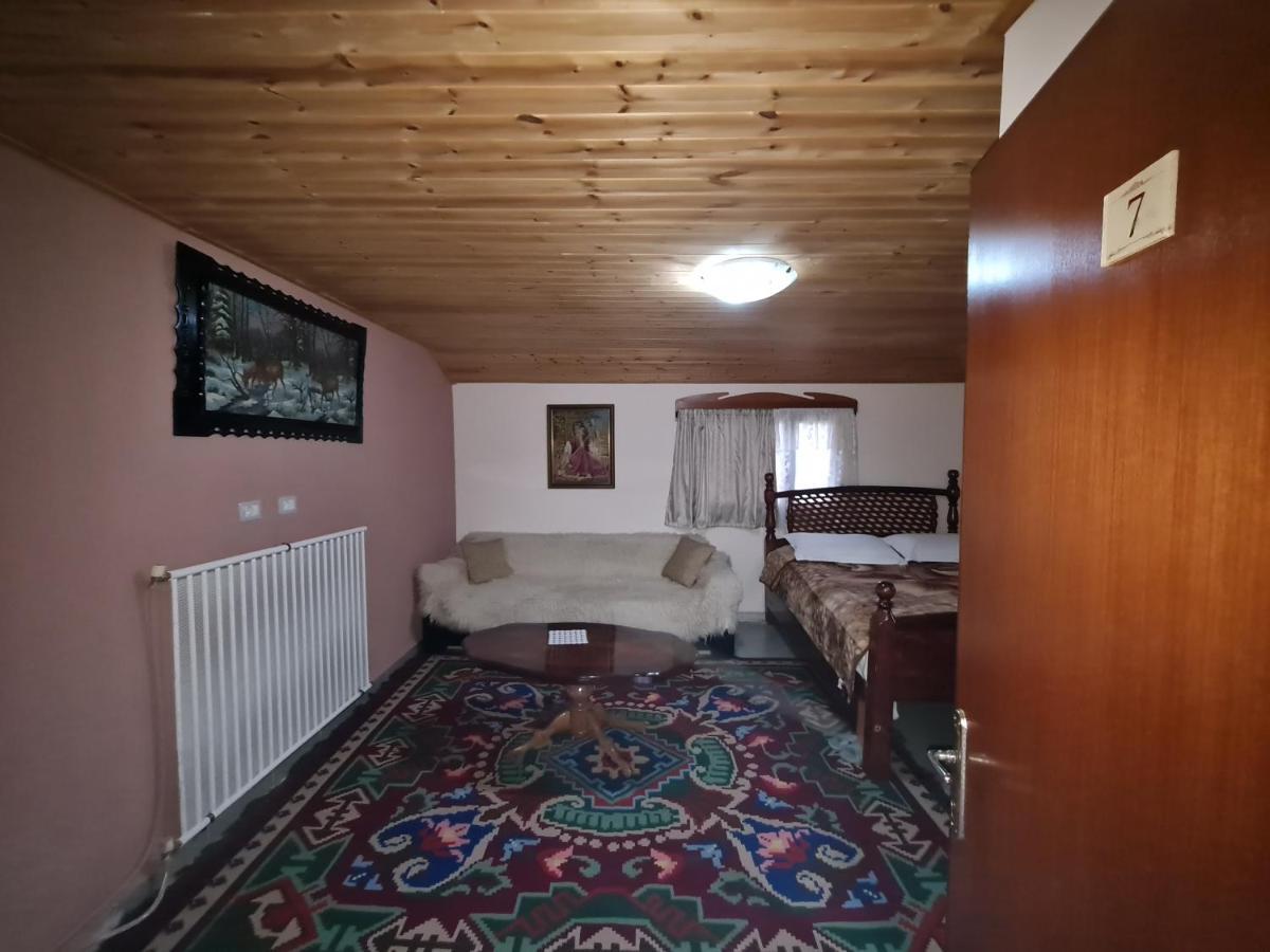Sofra Kolonjare Agroturizem Hotell Erseke Exteriör bild