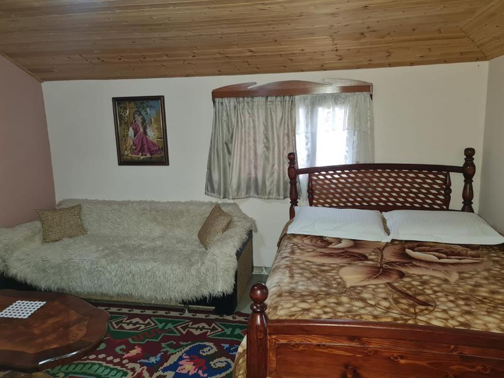 Sofra Kolonjare Agroturizem Hotell Erseke Exteriör bild
