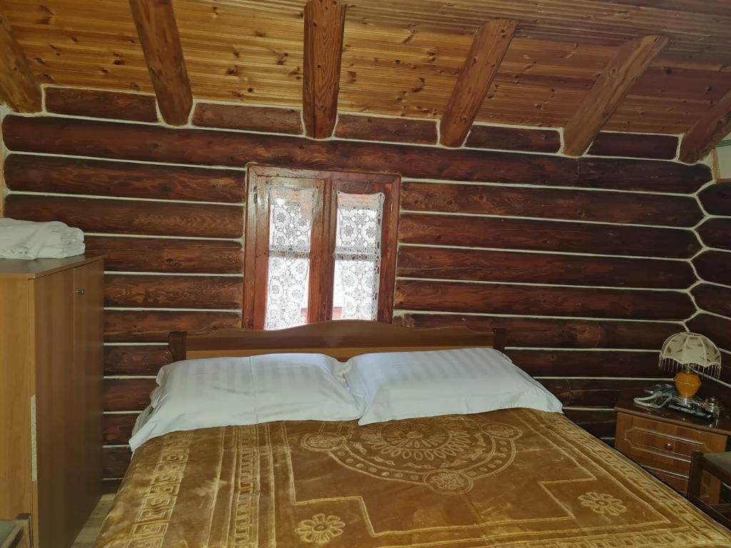 Sofra Kolonjare Agroturizem Hotell Erseke Exteriör bild
