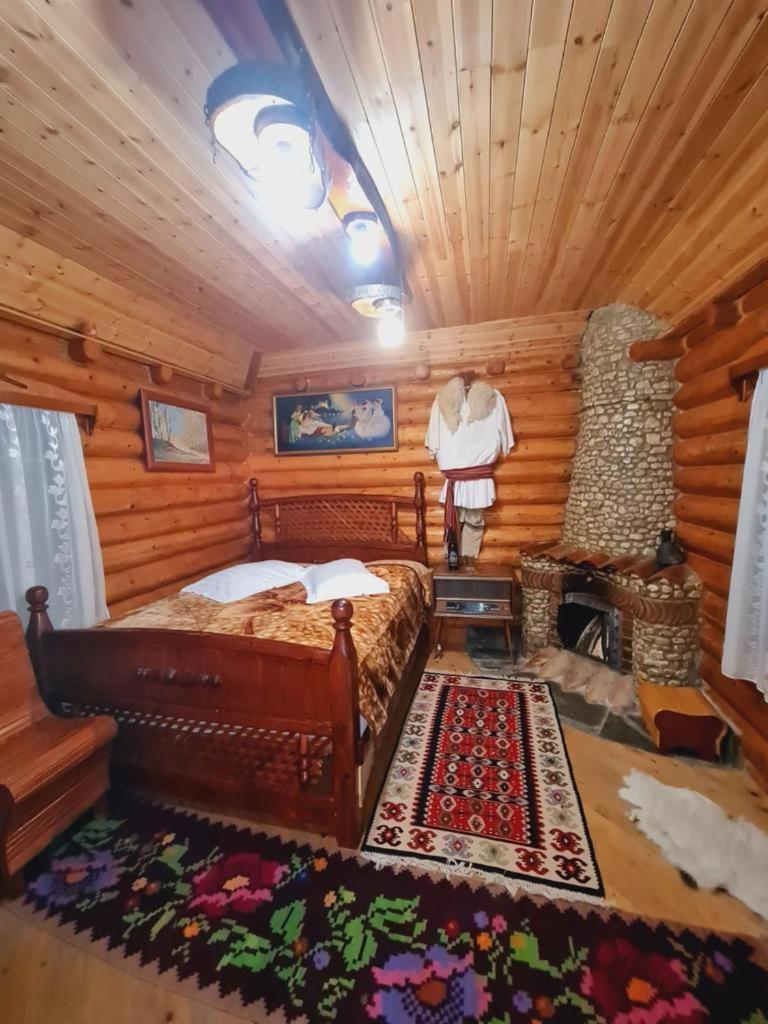 Sofra Kolonjare Agroturizem Hotell Erseke Exteriör bild